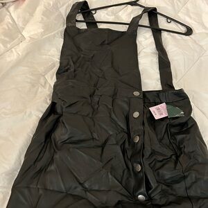 New black overall SKIRT